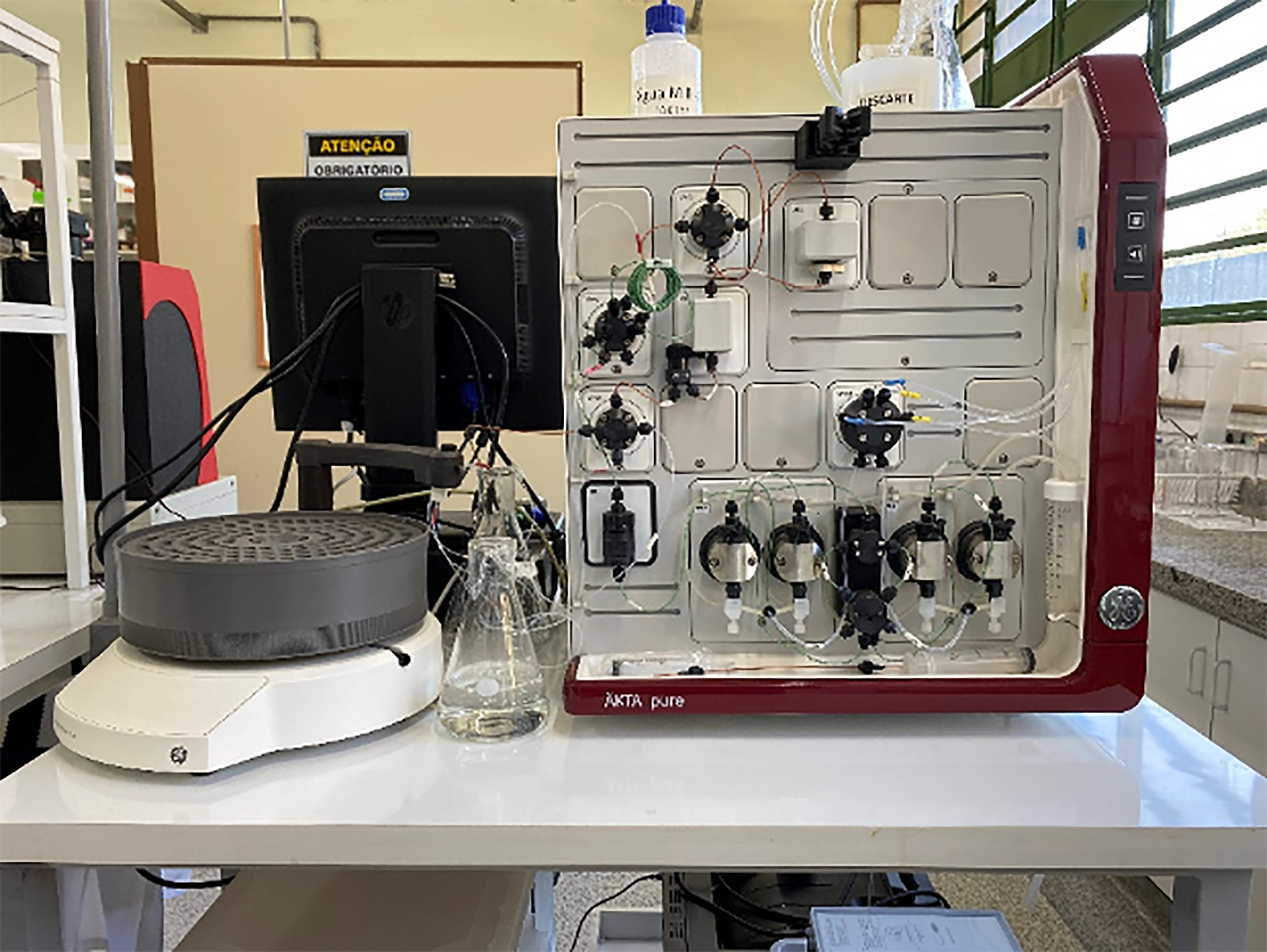 Cromatógrafo automatizado modelo ÄKTA PURE